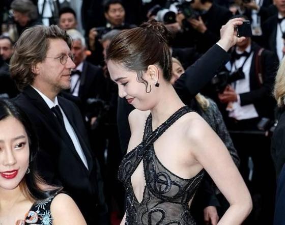 42 1 Bao Anh Dua Tin Ngoc Trinh Co The Bi Phat Vi An Mac Ho Hang Tai Lhp Cannes