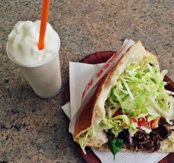 42 3 9 Quan An Lam Say Long Du Khach O Berlin