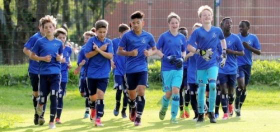 42 1 Ky Thi Chung Toc Ngan Can Cau Thu Viet Kieu Phat Trien Su Nghiep O Duc