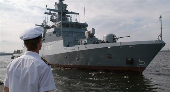 42 1 Nguoi Khong Lo Troi Day Duc Tham Gia Vao Cuoc Dua Vu Trang