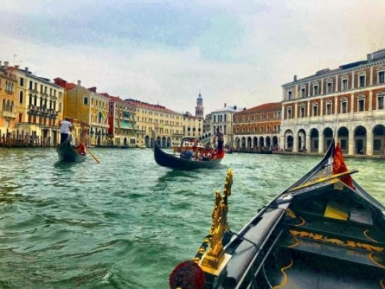 42 1 Nguoi Viet Di Du Lich Chau Au Nho Nam Long Nhung Tro Lua Du Khach Kieu Nay