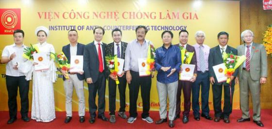 42 3 Nu Hoang Van Hoa Tam Linh Lam Lanh Dao Co Quan Chong Hang Gia La Ai