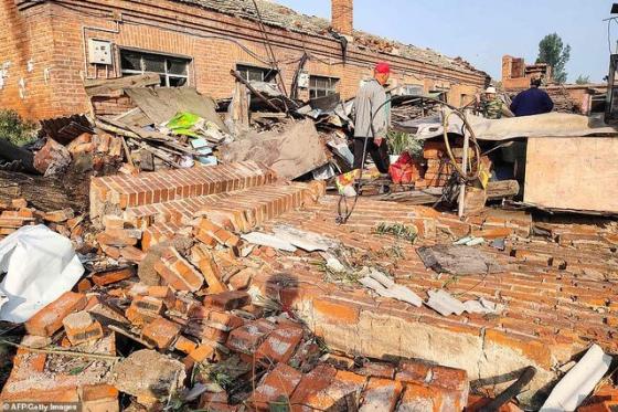 42 4 Thanh Pho Trung Quoc Do Nat Nhu Ngay Tan The Sau Khi Voi Rong Can Quet