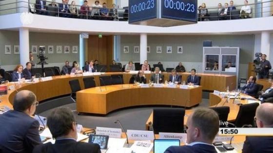 42 1 Bo Ngoai Giao Duc Len Tieng Ve Cuoc Dan Ap Phap Luan Cong