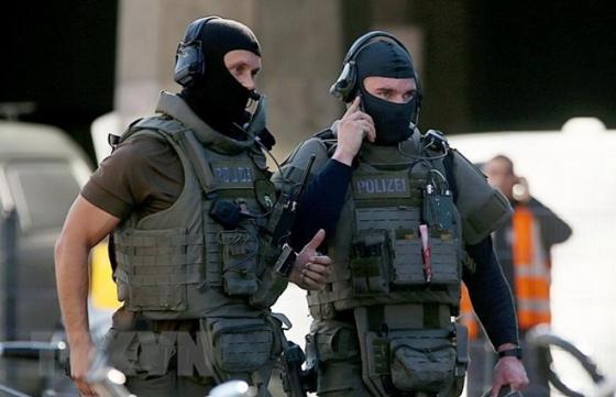 42 1 Chau Au Canh Giac Truoc Nguy Co Khung Bo