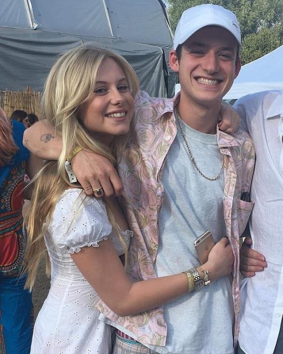 42 2 Ban Gai Nguoi Mau Nong Bong Doi Chia Tay Chang Cong Tu Con Nha Giau Tu Ket Lieu Doi Minh Vi Tha Chet Con Hon Phai Song Thieu Nang