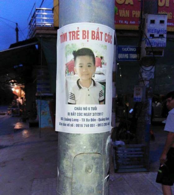 42 6 Truy Tim Hinh Anh Em Be Khoc Tren Duong Nghi La Be Trai 6 Tuoi Mat Tich Bi An O Quang Binh