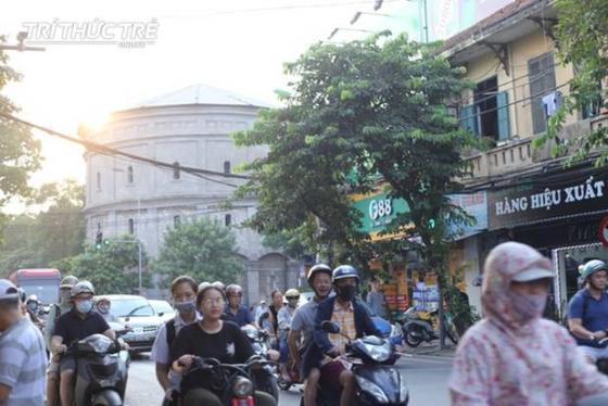 42 10 Ngop Tho Di Qua Nhung Tuyen Duong Bui Mu O Hn Trong Nhung Ngay Chat Luong Khong Khi Xau