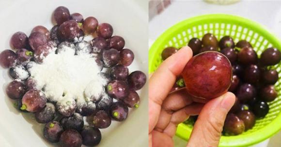 Dùng bột mì ngâm nho, sau 10 phút loại bỏ hết hóa chất, ăn không cần bóc vỏ