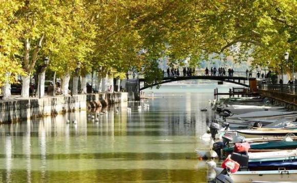 42 1 Annecy Lang Co Xinh Dep Duoc Menh Danh Venice Nuoc Phap