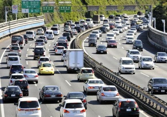 Tại sao người Nhật lại lái xe phía bên trái?