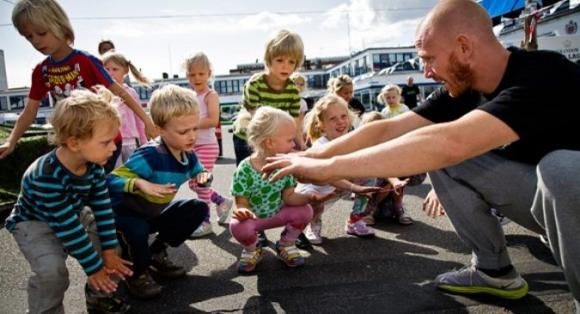 Bí quyết sống hạnh phúc của người Bắc Âu: Đơn giản, chậm một chút và yêu gia đình
