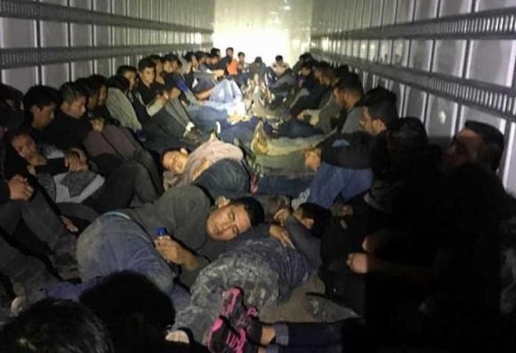 42 1 Hanh Trinh Di Lau Nhay Xe Tron Trong Container Tu Phap Sang Anh Day Hai Hung Cua Nguoi Viet