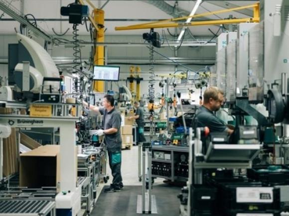 42 1 Gioi Chuyen Gia Khuyen Cao Ve Tinh Hinh Kinh Te Am Dam Tai Duc