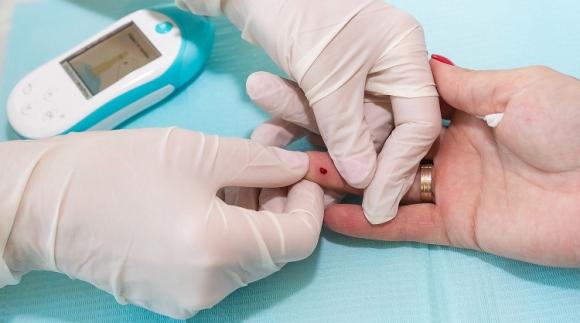 Thiết bị phát hiện 13 loại ung thư chỉ với một giọt máu