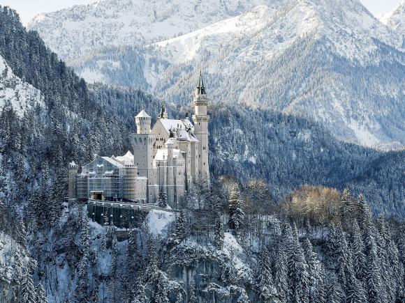 Mùa đông tuyết trắng ở châu Âu