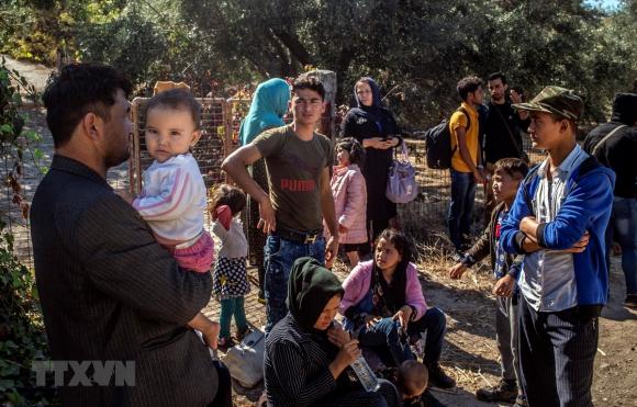 42 1 Chinh Phu Phap Ho Tro Hy Lap Tiep Nhan 400 Nguoi Xin Ti Nan