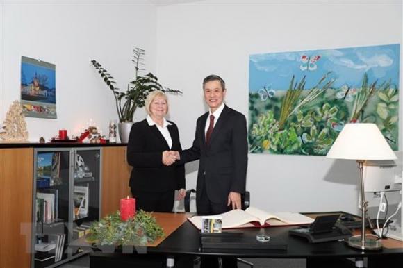 42 2 Day Manh Hop Tac Giua Viet Nam Va Bang Sachsen Alhalt Cua Duc