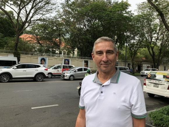 42 1 Nguoi My Toi Nghi Huu O Viet Nam Vi Chi Phi Y Te Re Va Muc Song Kha