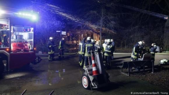 42 1 Duc Phao Hoa Giao Thua Lam Chay Va Chet Het Khi O Khu Bao Ton