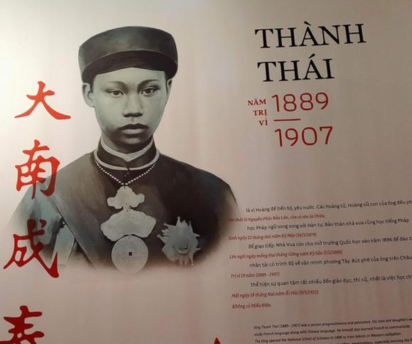 42 5 Xem Cach Hoang De Trieu Nguyen Tru Quan Tham Nuoi Duong Chung Dan