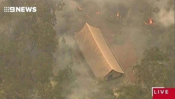 42 1 Dieu Ky Dieu Khi Ngoi Chua Con Nguyen Ven Trong Dam Chay Rung O Uc