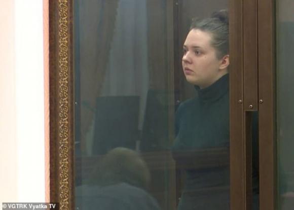 42 4 Be Gai 3 Tuoi Bi Bo Doi Den Noi Phai An Bot Giat Roi Qua Doi Trong Luc Me Di Tiec Tung 1 Tuan Hien Truong Vu An Gay Phan No