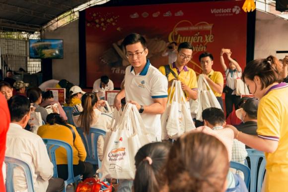 42 3 Chuyen Xe Mien Phi Dua Nguoi Ban Ve So Dao Ve Que