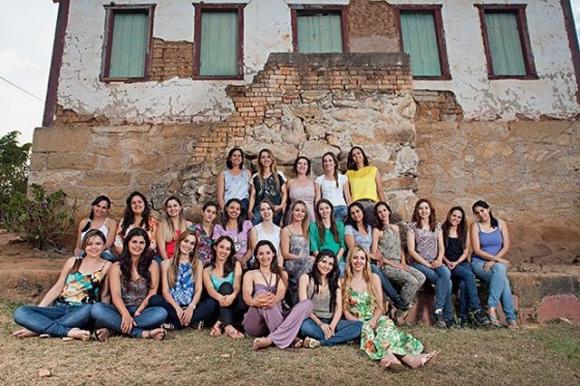 Các cô gái ở thị trấn 'khát' chồng nhất thế giới, đã già mà vẫn chưa từng được hôn ai