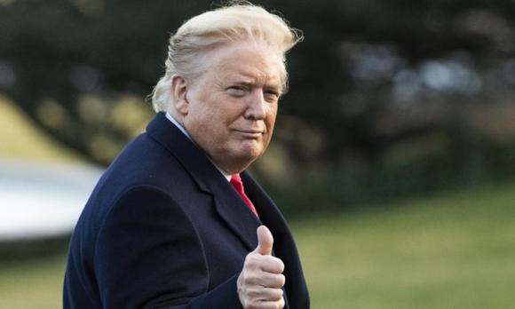 42 2 Trump Tuc Gian Vi Buc Anh Mat Mau Cam