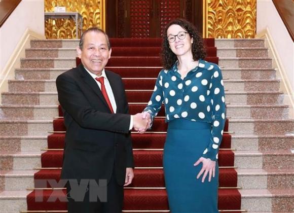 42 1 Duc San Sang Tai Tro Cac Nha Khoa Hoc Vn Sang Nghien Cuu Vacxin Corona