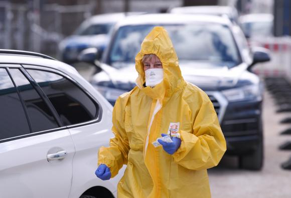 42 1 Duc Tang Vot Hon 1000 Ca Nhiem Virus Corona Moi Ngay Van Chua Den Dinh Dich