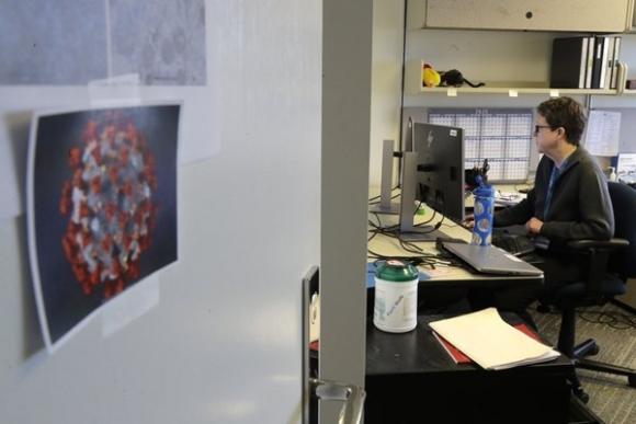 42 8 Nhung Nguoi Dau Tien Thu Nghiem Vaccine Ngua Virus Corona Moi O My