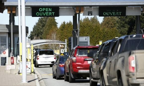 42 1 My Dong Bien Gioi Voi Canada