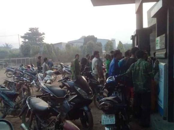 42 3 Do Xo Di Mua Xang Tich Tru Vi Nghe Don Giam Gia May Ngay Roi Dong Cua