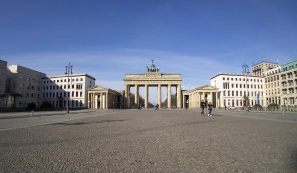 42 1 Vi Pham Quy Dinh Han Che Tiep Xuc Cac Muc Phat Tai Berlin Brandenburg