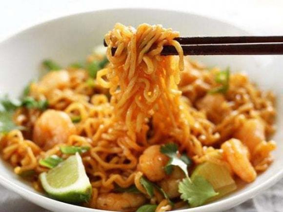 42 1 Sai Lam Tai Hai Khi An Mi Tom 90 Nguoi Viet Mac Phai