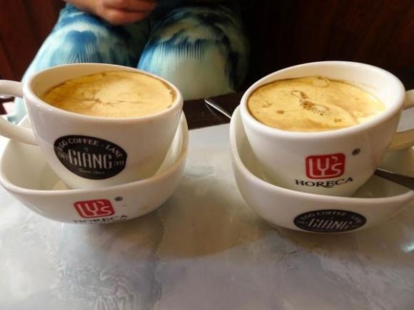 42 8 Ha Noi  Ngoi Den Cua Am Thuc Duong Pho