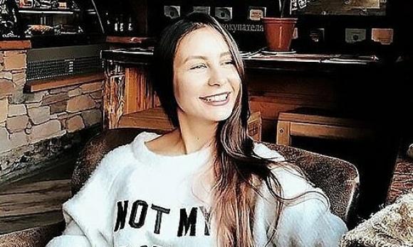 42 1 Truot Chan Tu Vong Khi Chup Anh Mung Het Cach Ly