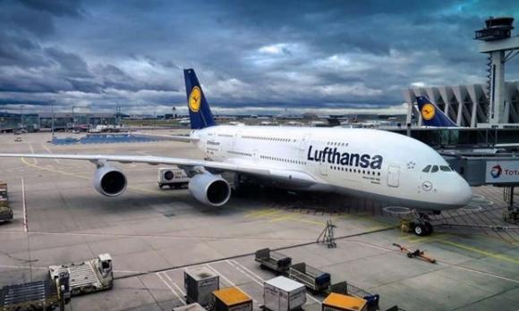 42 1 Duc Va Eu Nhat Tri Ve Goi Cuu Tro Hang Hang Khong Lufthansa