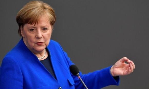 42 1 Thu Tuong Duc Angela Merkel Quyet Bao Ve Goi Kich Cau 130 Ty Euro