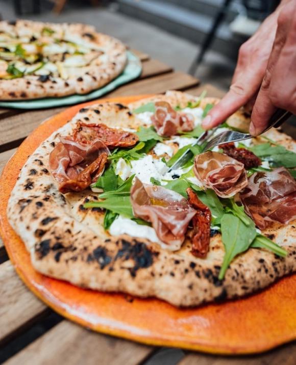 Ăn gì cho khác khi đi du lịch Đức: 3 nhà hàng pizza ngon nhất Hamburg