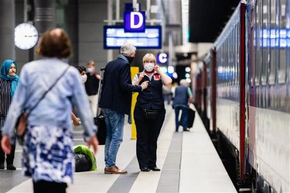 42 10 Covid 19 Toi 6 Gio Sang 246 Ca Tu Vong Tang Vot O Brazil Nhieu Nuoc Buoc Vao Dot Dich Thu 2