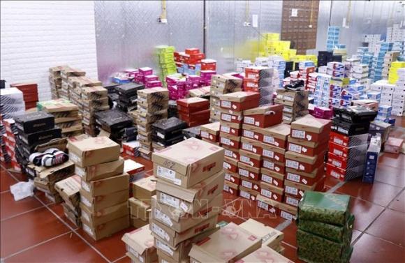 42 2 Dot Kich Kho Hang Lau 10000 M2 Chuyen Livestream Ban Hang Nhai Tren Facebook