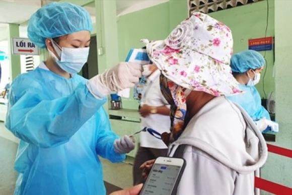 42 1 Phong Toa 3 Benh Vien Yeu Cau Nguoi Dan Tai 6 Quan Cua Da Nang O Nha