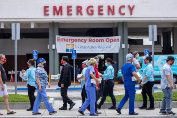 42 1 My Vuot Moc 5 Trieu Ca Nhiem Virus Corona