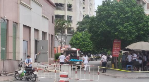 42 1 Nguoi Dan Ke Lai Giay Phut Be Gai 6 Tuoi Roi Tu Tang 12 Chung Cu Tu Vong Chau Be Xinh Xan Lam Chung Toi Khong Ai Cam Duoc Nuoc Mat