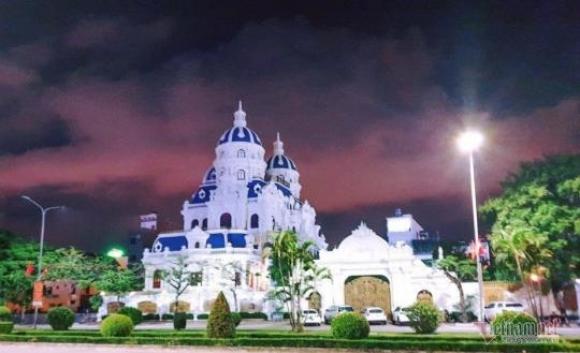 42 1 Dai Gia Ngo Van Phat Duoc Xac Dinh La Ong Trum Mua Ban Hoa Don