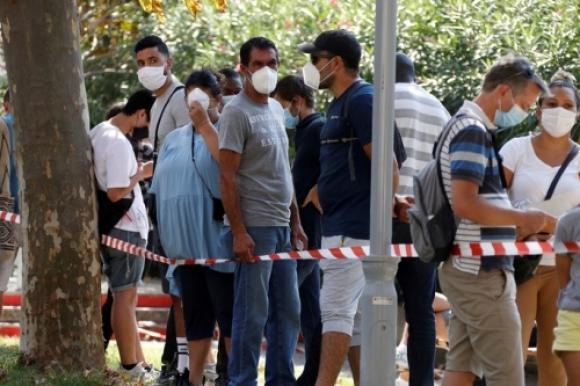 42 1 Lan Song Lay Nhiem Moi Cua Covid 19 De Doa Chau Au