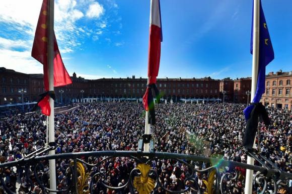 42 1 Toi La Samuel Phap Suc Soi Bieu Tinh Sau Vu Thay Giao Bi Chat Dau